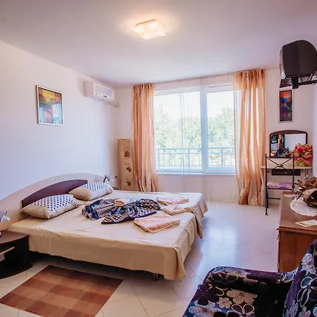 Niko Apartment *