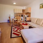 Niko * Sluneční pobřeží